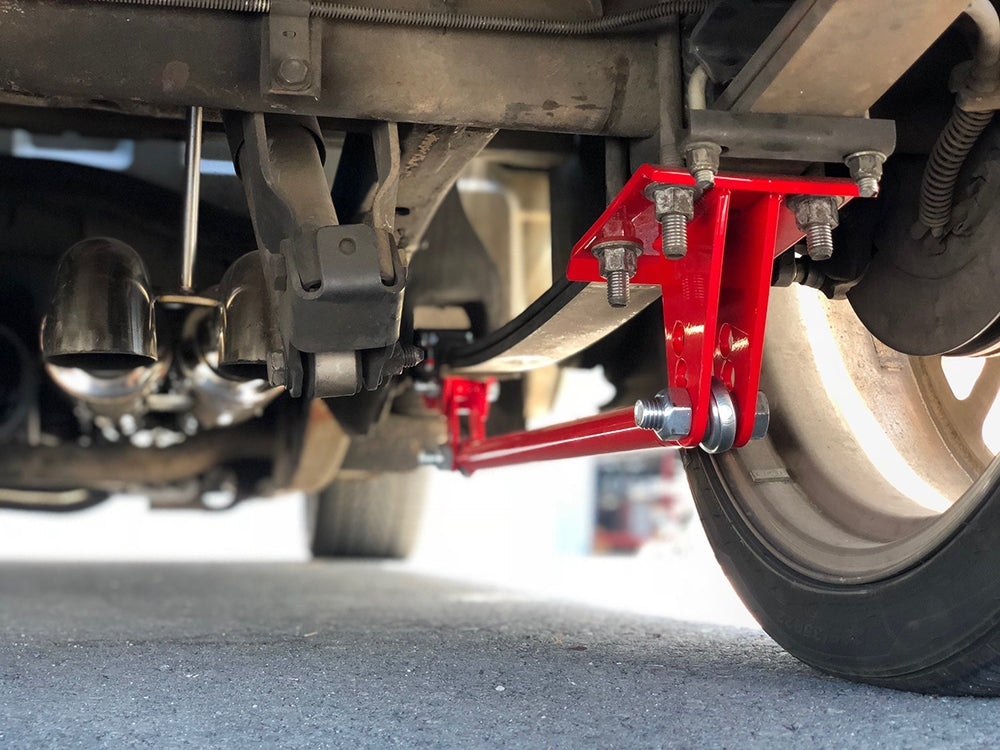 ベーシック コース Silverado & Sierra Traction Bars 1988-2018 (Standard Axle